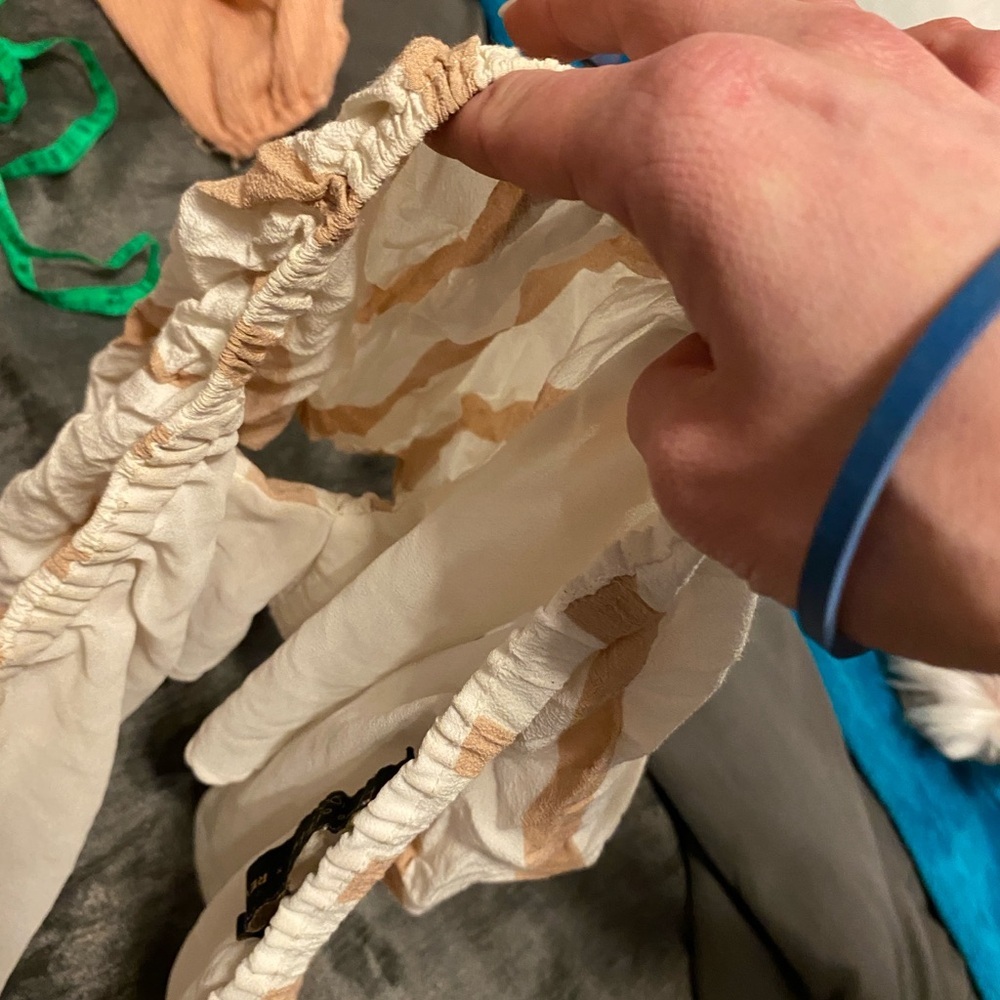 Shoulderless cropped blouse - Picture 8 of 8